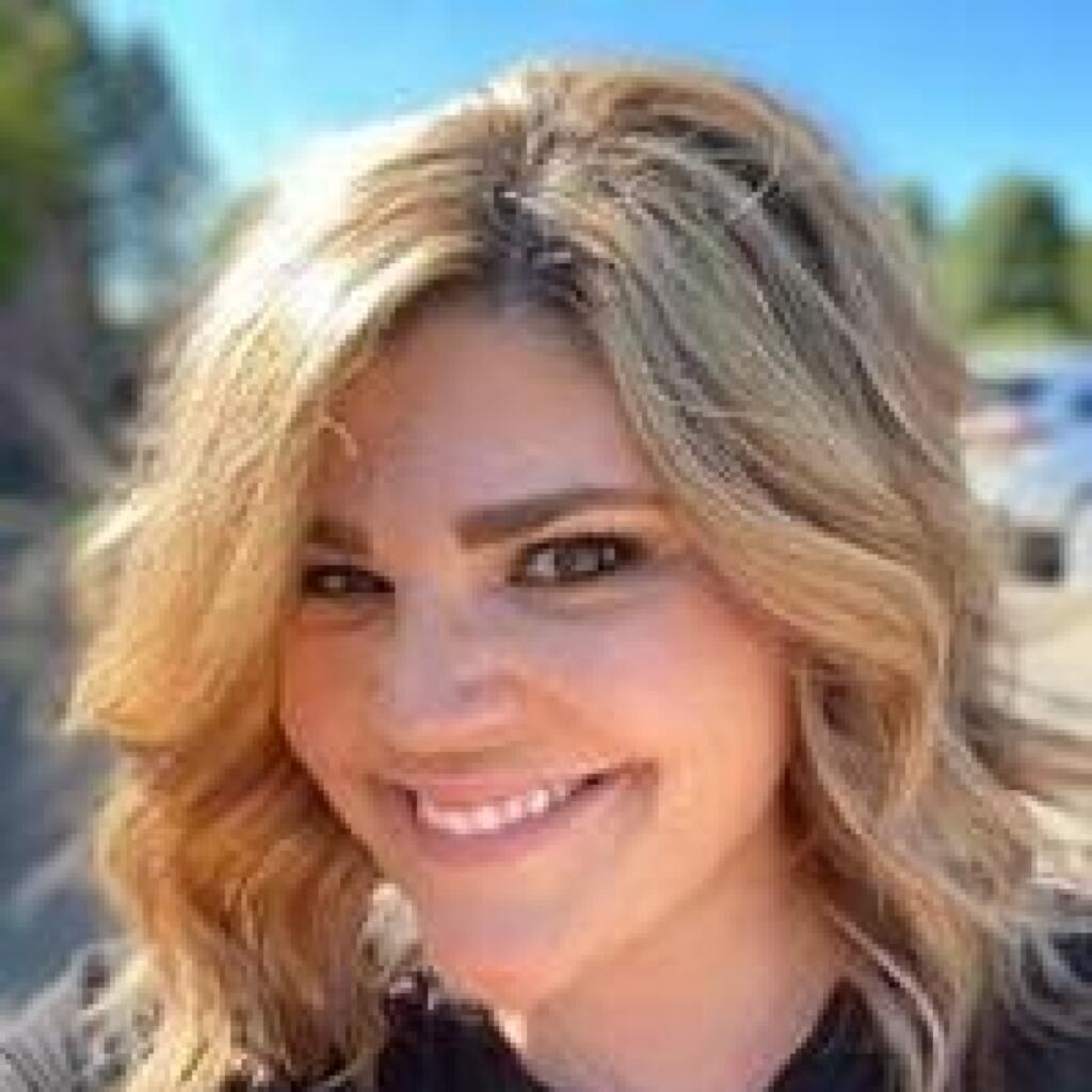 Emily Delander Hairstylist at Escape Salon Suites in Hudson, WI