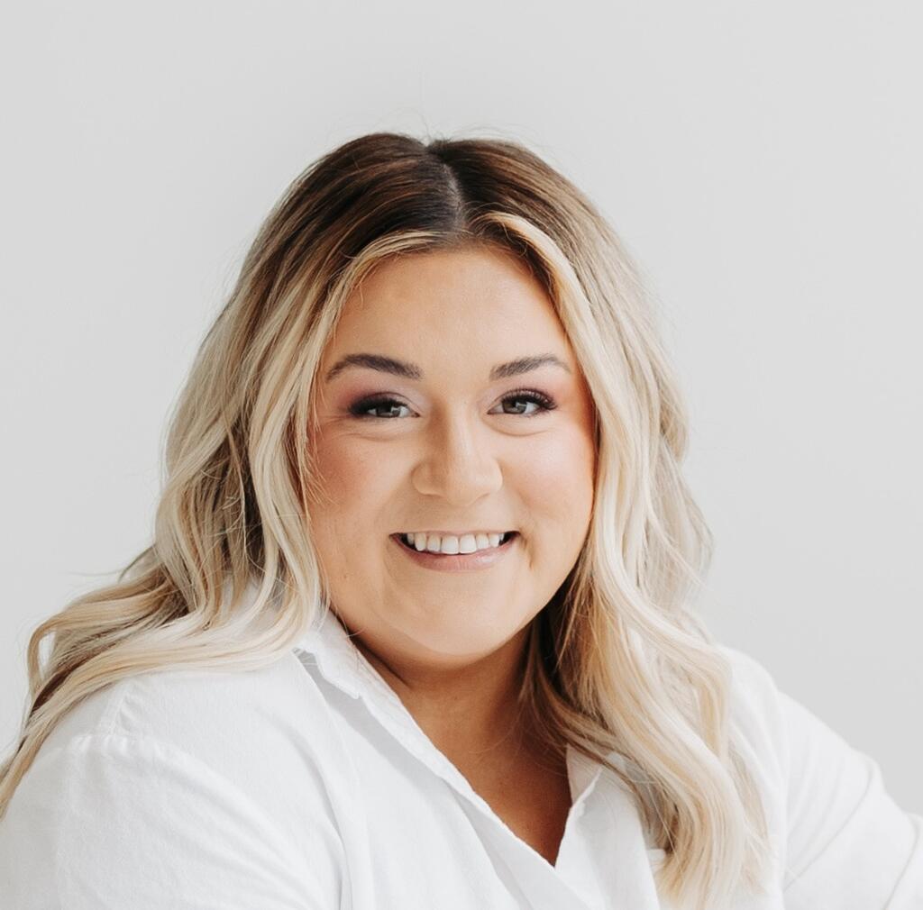 Maria O''''Brien Hairstylst at Escape Salon Suites Hudson Wisconsin